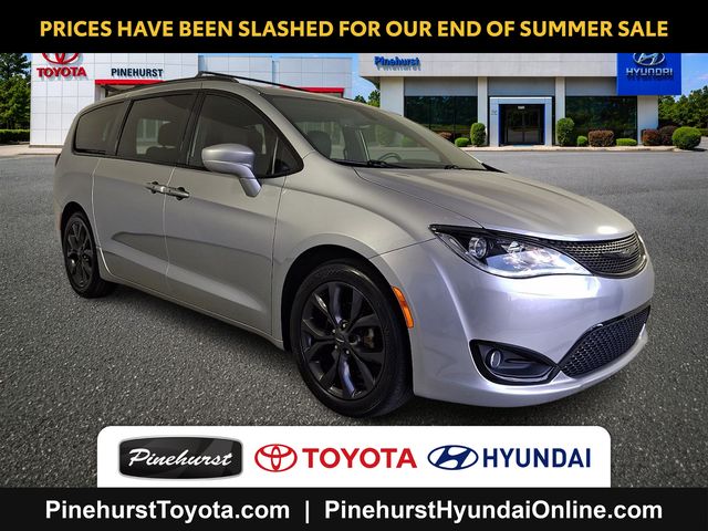 Silver 2020 Chrysler Pacifica Minivan Front-Wheel Drive 9-Speed Automatic