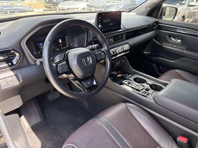 Used 2025  Honda Black Edition image 18