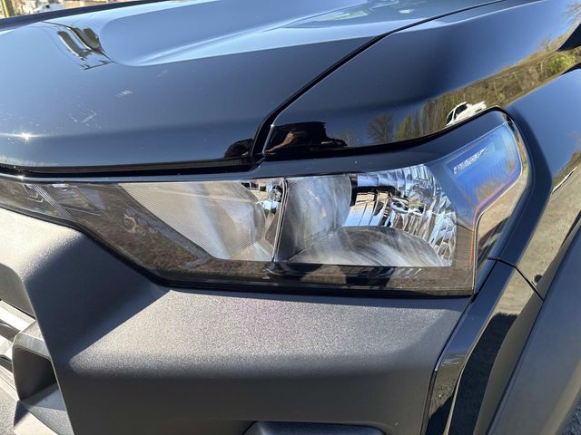 2026 Chevrolet Colorado - Image 10
