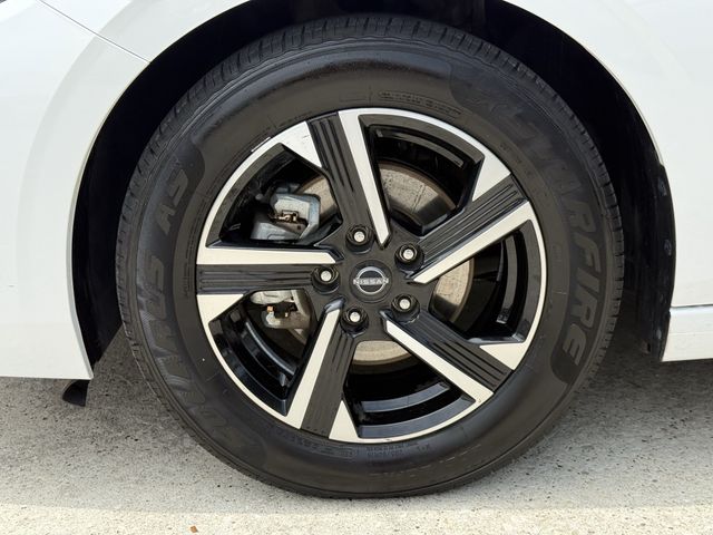 2024 Nissan Sentra SV White at Central Houston Nissan