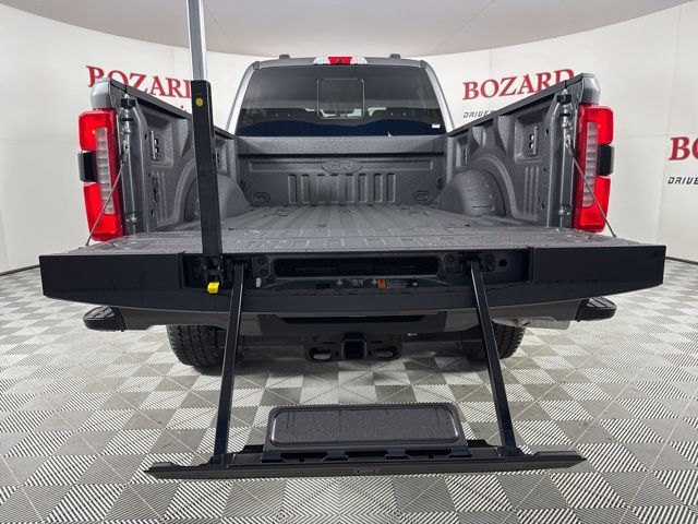 2025 Carbonized Gray Metallic Ford Super Duty F-250 SRW Lariat 4X4 Truck