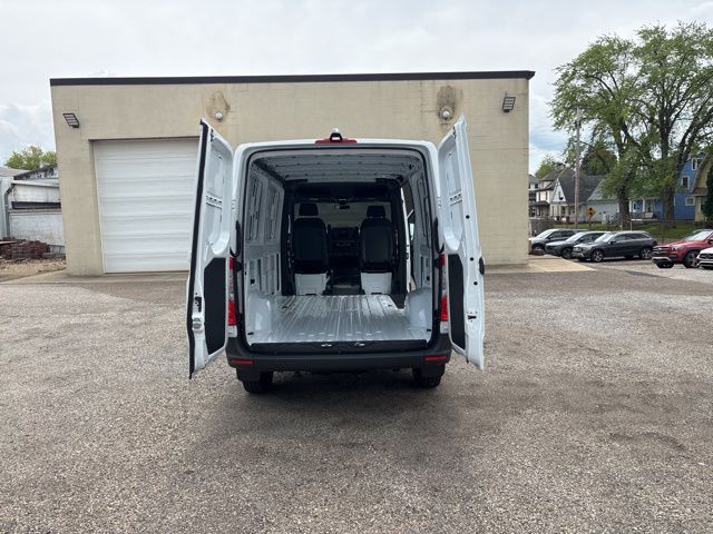 2025 Mercedes-Benz Sprinter 2500 Cargo 144 WB photo