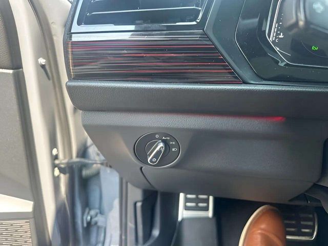 VolkswagenJetta GLI9