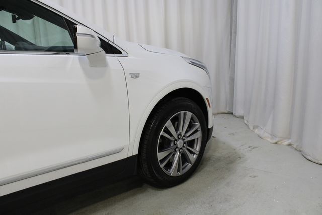 Used 2024 White Cadillac Premium Luxury image 29