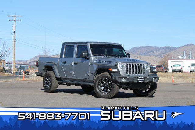 Billet Silver Metallic Clearcoat 2020 Jeep Gladiator Pickup Truck Four-Wheel Drive 8-Speed Automatic