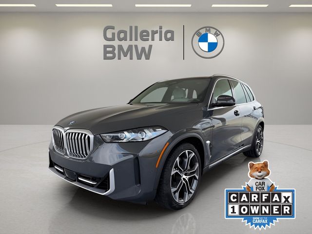 2024 BMW X5 50e's photo