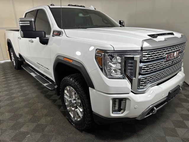 Summit White 2023 GMC Sierra 2500HD Pickup Truck Four-Wheel Drive Automatic