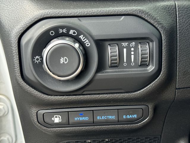 Used 2022 White Jeep Unlimited Rubicon 4xe image 33