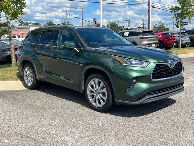 Used 2023 Toyota Highlander Hybrid SUV