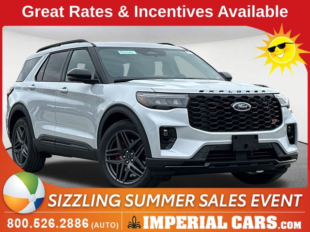 Space White Metallic 2026 Ford Explorer SUV / Crossover All-Wheel Drive Automatic