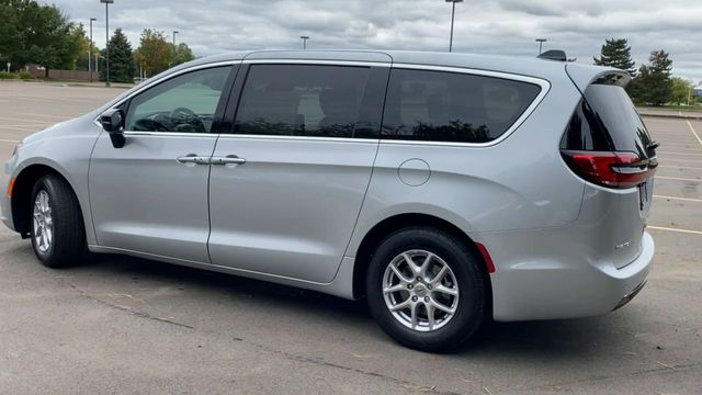 2024 Chrysler Pacifica Touring L 6