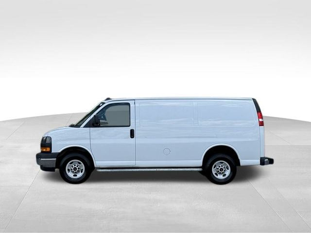 2023 GMC Savana 2500 Work Van 3