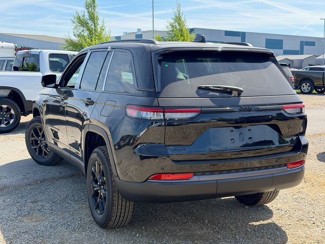 new 2026 Jeep Grand Cherokee car, priced at $37,525