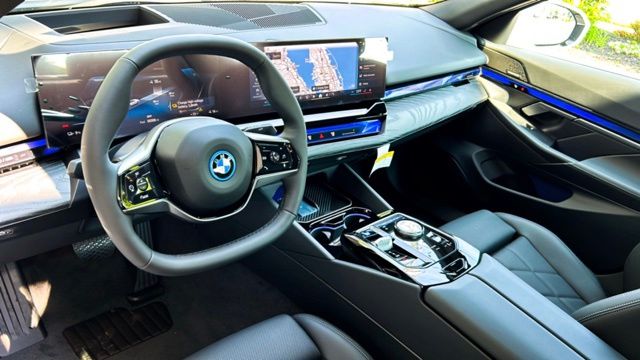 2025 BMW i5 xDrive40 19