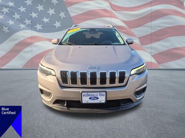 Used 2020 Silver Jeep Latitude image 8