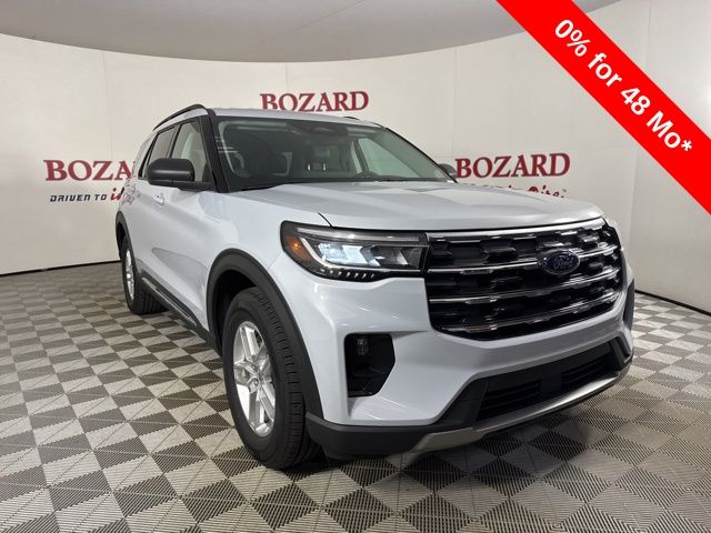 2025 Space White Metallic Ford Explorer Active RWD SUV