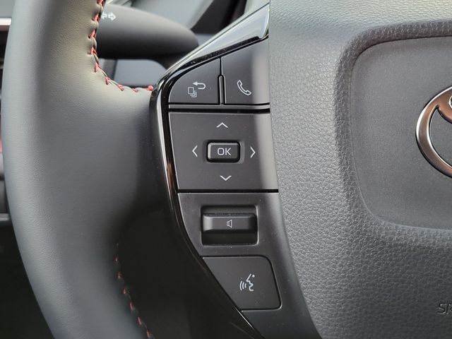 2026 Toyota Prius Plug-in Hybrid SE - Photo 6