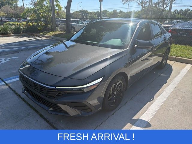 2024 Hyundai Elantra SEL FWD