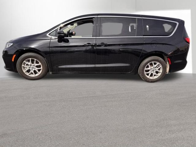 Used 2024 Chrysler Pacifica For Sale in Indianapolis, IN