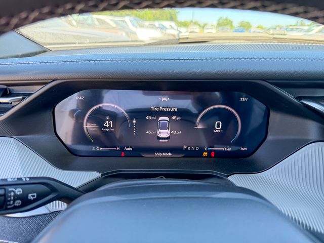 new 2026 Jeep Cherokee car, priced at $33,995