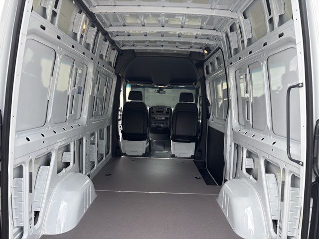 2025 Mercedes-Benz Sprinter 2500 Cargo 144 WB photo