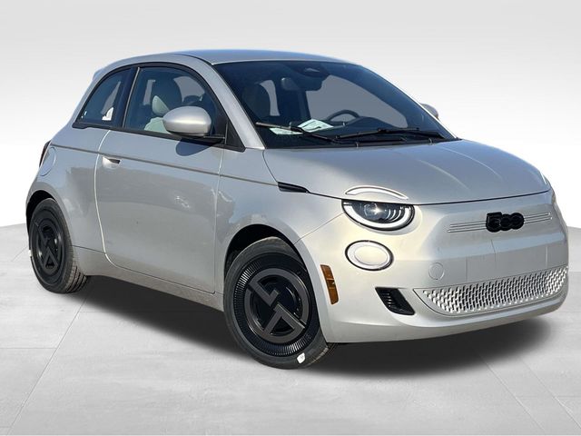 2025 FIAT 500e Giorgio Armani FWD