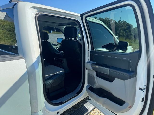 Used 2021 White Ford Limited image 14