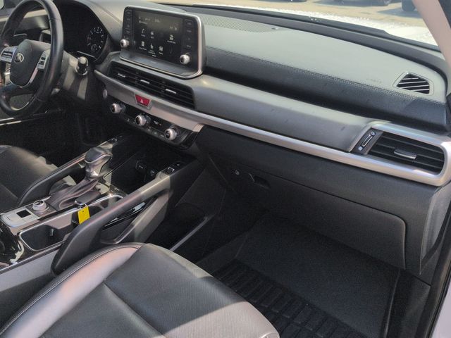 Used 2021 White Kia S image 31