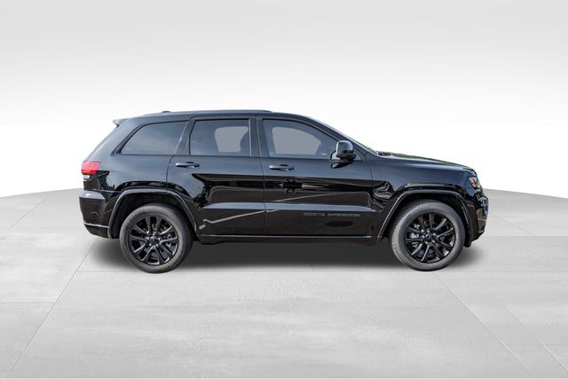 2020 Jeep Grand Cherokee Altitude 8