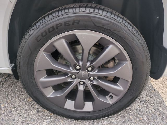 used 2020 Jeep Cherokee car, priced at $20,123