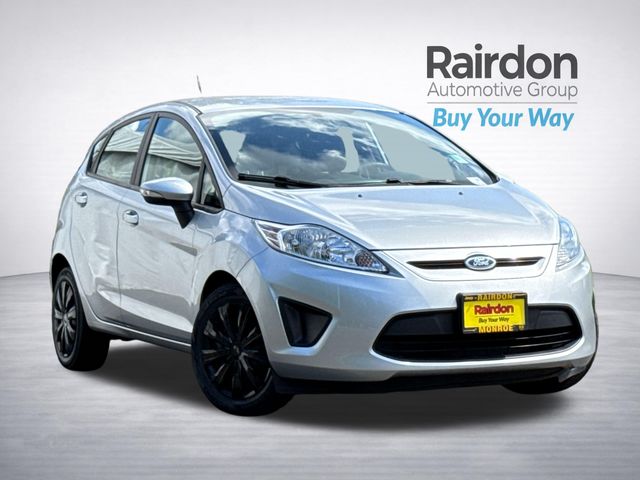 Ingot Silver Metallic 2013 Ford Fiesta Hatchback Front-Wheel Drive 6-Speed Automatic