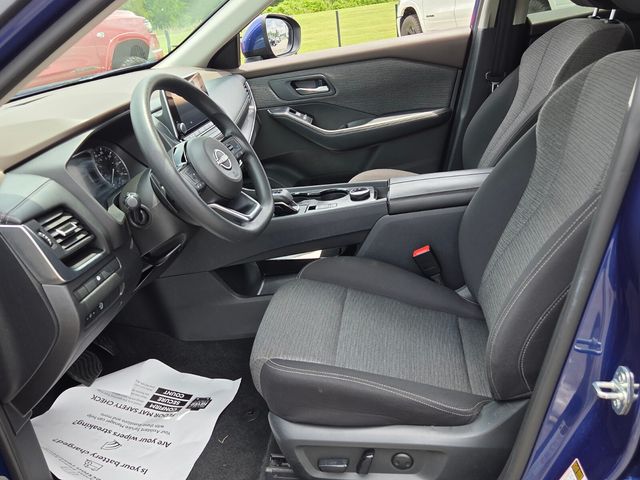 Used 2023 Blue Nissan SV image 5