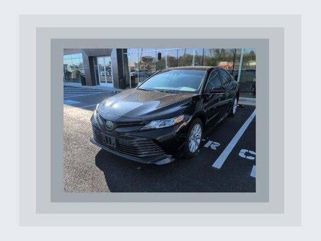 Midnight Black Metallic 2018 Toyota Camry LE Sedan Front-Wheel Drive 8-Speed Automatic