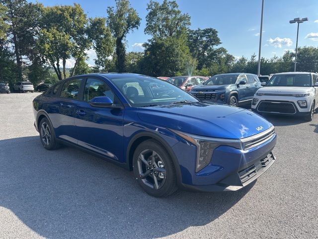 2025 Kia K4 LXS FWD