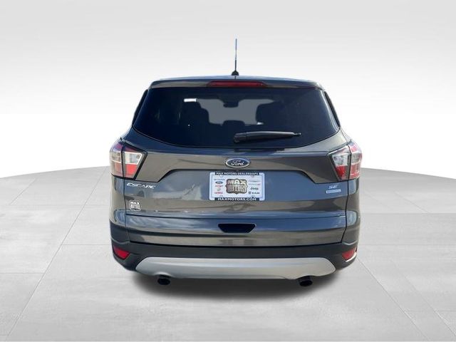 2017 Ford Escape SE 10