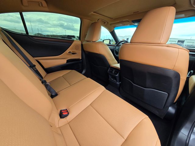 2025 Lexus ES 350:44446A1