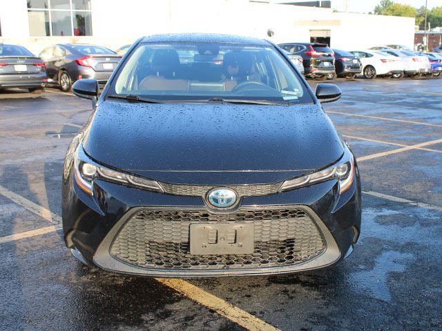 Used 2020 Black Sand Pearl Toyota LE image 3