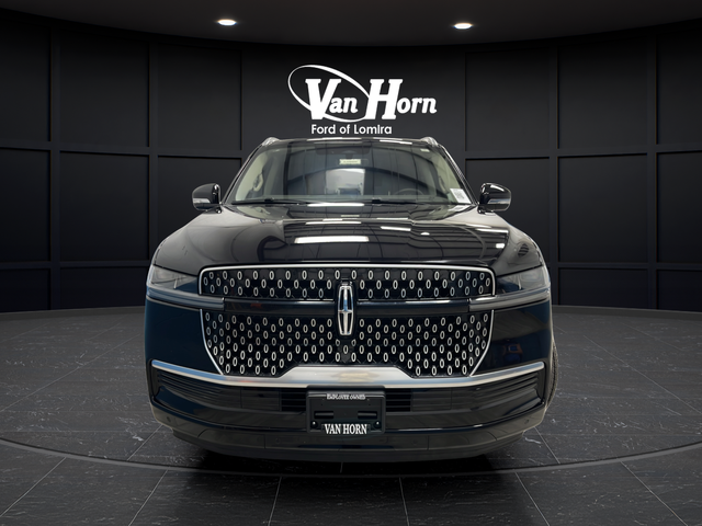 Used 2025 Infinite Black Metallic Clearcoat Lincoln Reserve image 2