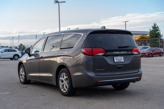 2017 Chrysler Pacifica Touring L 5