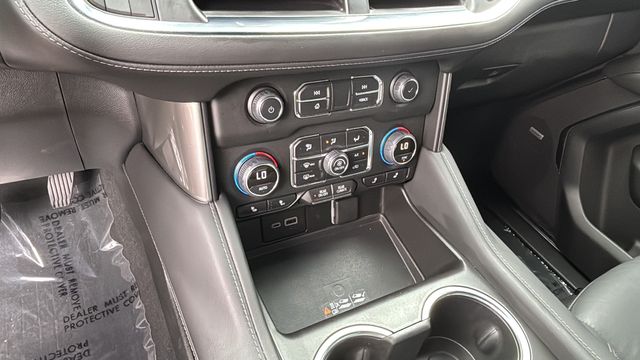 Used 2024 Black Chevrolet Z71 image 31