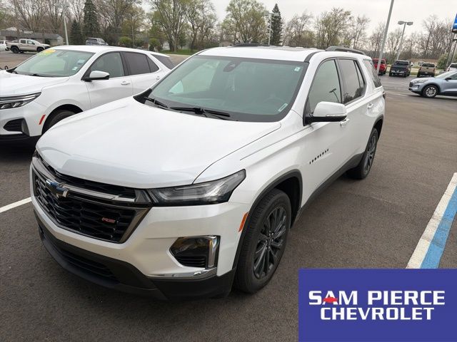 White (Iridescent Pearl Tricoat) 2023 Chevrolet Traverse RS AWD SUV / Crossover Four-Wheel Drive 9-Speed Automatic