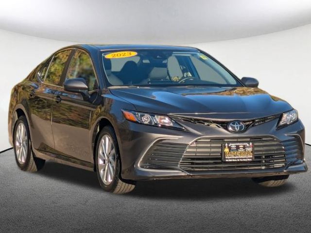 2023 Toyota Camry LE 2