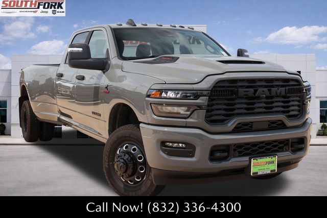 Ceramic Gray Clearcoat 2026 RAM 3500 Pickup Truck Four-Wheel Drive 8-Speed Automatic