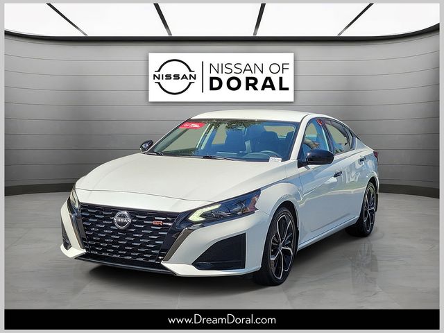 Pearl White Tricoat 2023 Nissan Altima Sedan Front-Wheel Drive Continuously Variable Transmission