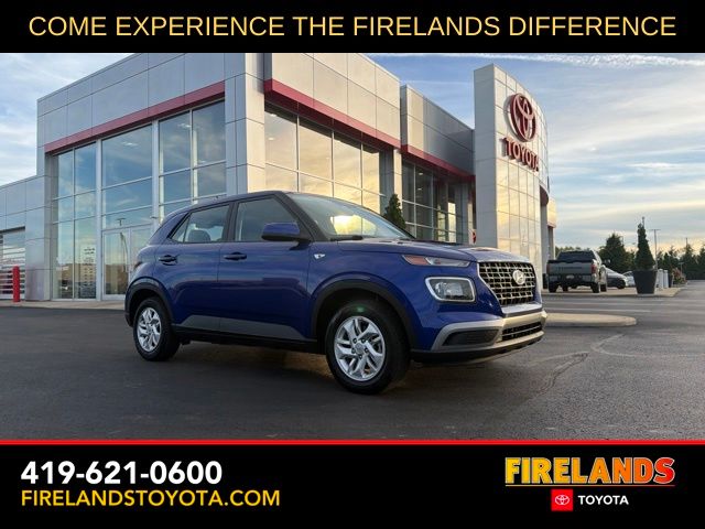 Intense Blue 2023 Hyundai Venue SUV / Crossover Front-Wheel Drive Continuously Variable Transmission
