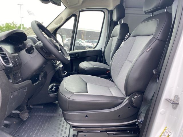 2024 Ram ProMaster 2500 High Roof 10