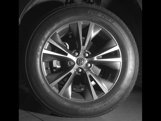 Used 2016 Jade Metallic Toyota XLE V6 image 11