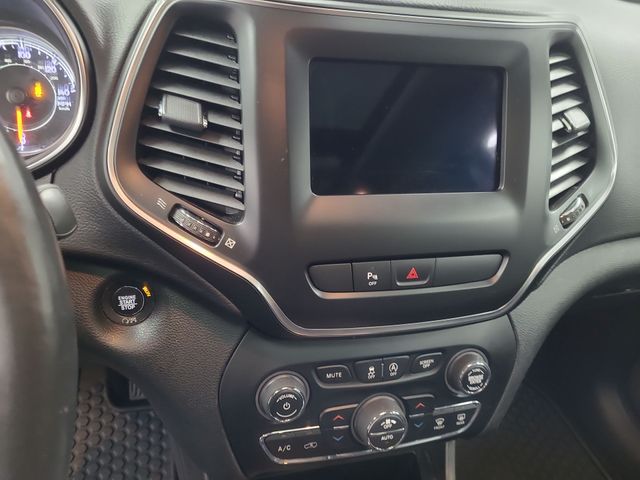 2019 – Jeep – Cherokee