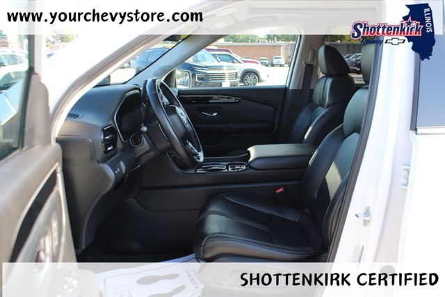 Used 2025 Honda Pilot SUV