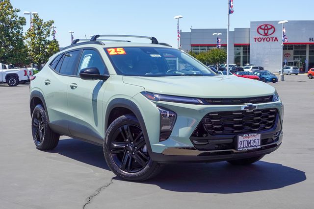 used 2025 Chevrolet Trax car, priced at $24,000